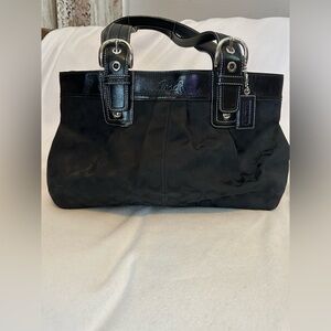 Selling this bag because I no longer use it